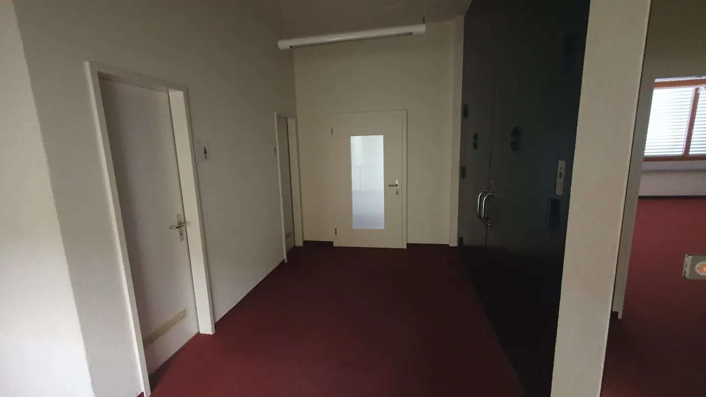 Spazi per uffici attraenti – Migliore posizione vicino all'aeroporto - Foto 9 di 14