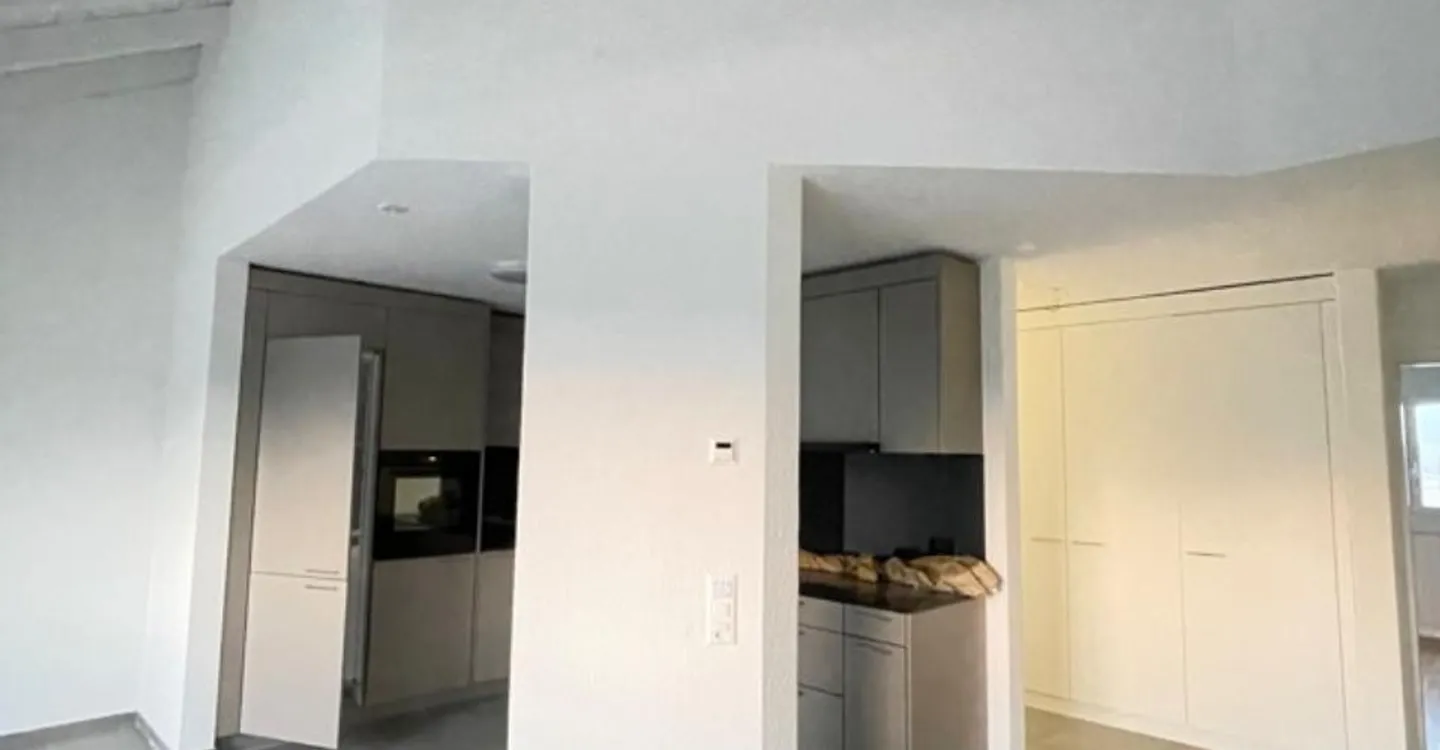 Charming attic apartment! - Photo 3 of 10