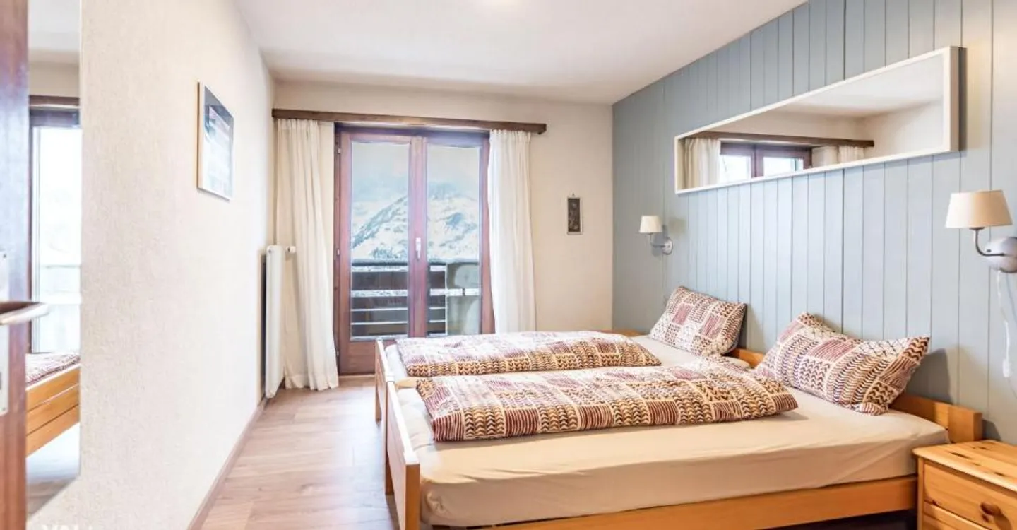Spacious 4.5-room apartment in Eischoll - furnished, sunny location with two balconies - Photo 6 of 12