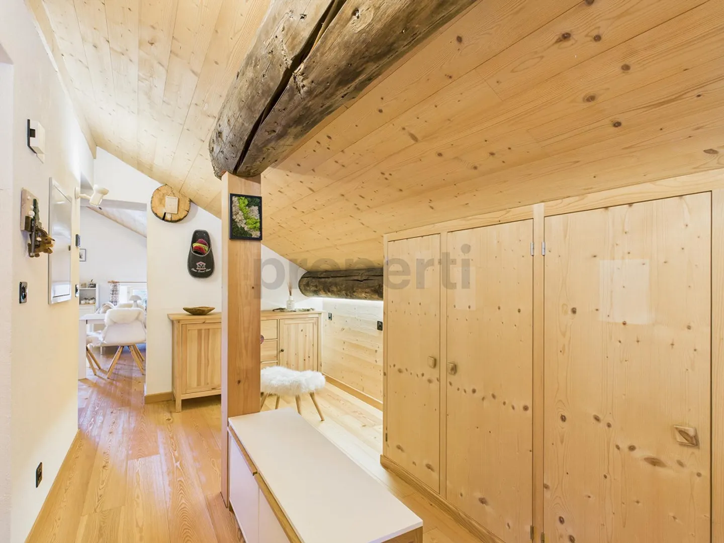 Modernes 2.5 Zimmer Apartment in Nufenen - Foto 7 von 11