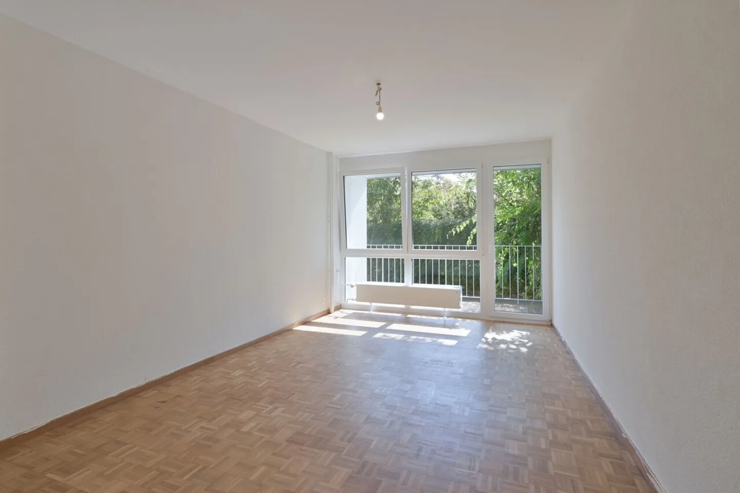 Première location après rénovation partielle - Votre nouvel appartement au cœur de Bâle - Photo 1 sur 6