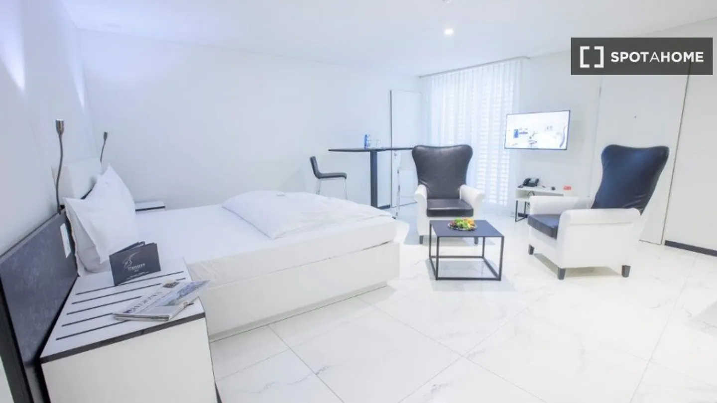 Studio à louer - Photo 6 sur 8