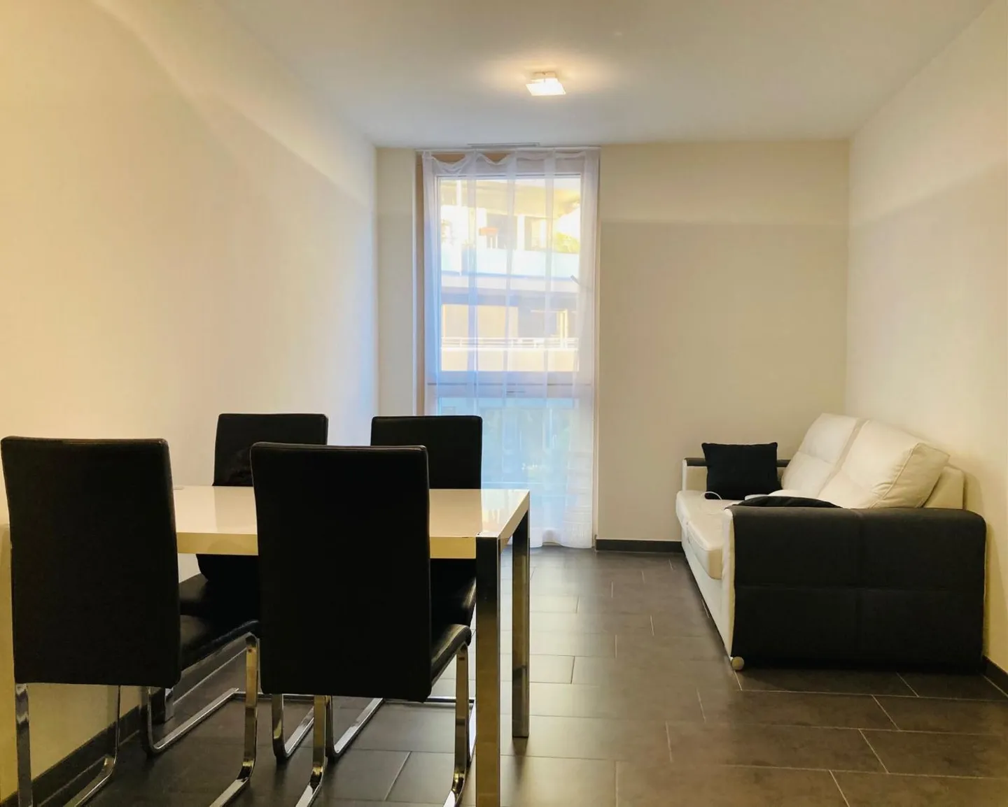 2-room apartment near the train station - Photo 1 of 3