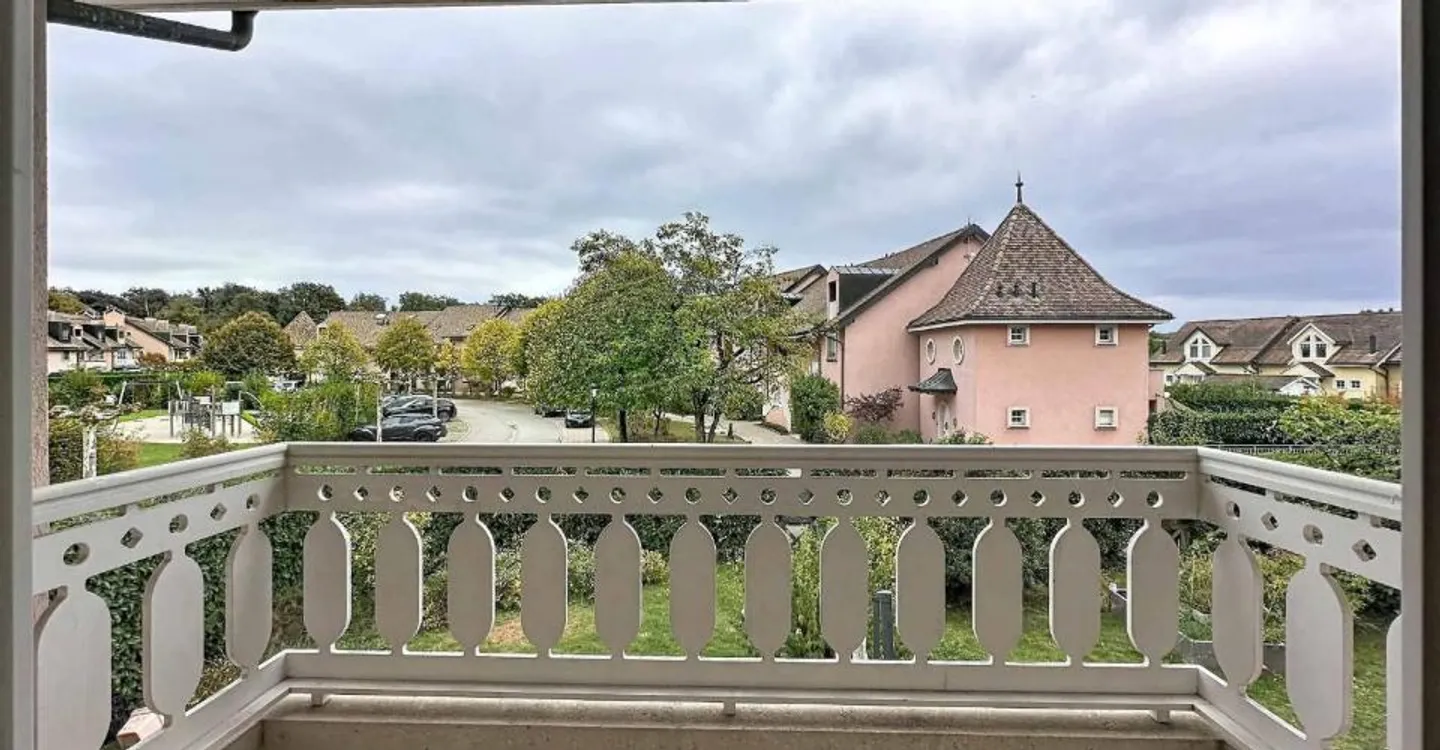 IMPERIAL DOMAIN - Duplex surrounded by greenery - Photo 4 of 12
