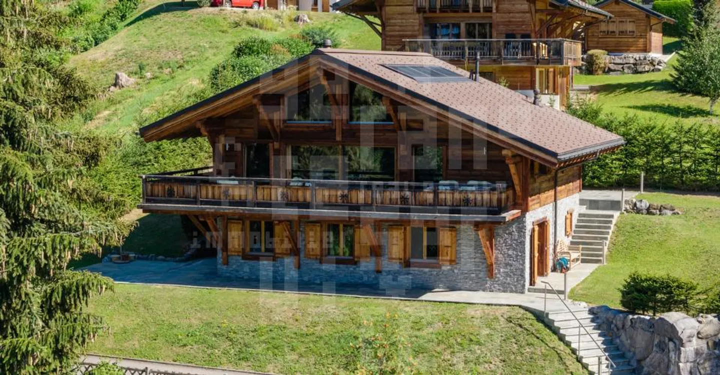 Chalet mit Garten und Spa - Foto 2 von 12