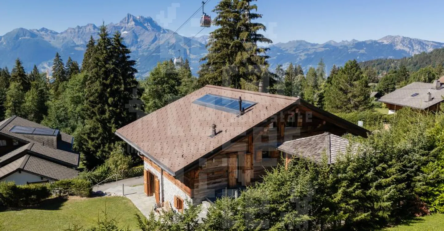 Chalet mit Garten und Spa - Foto 3 von 12