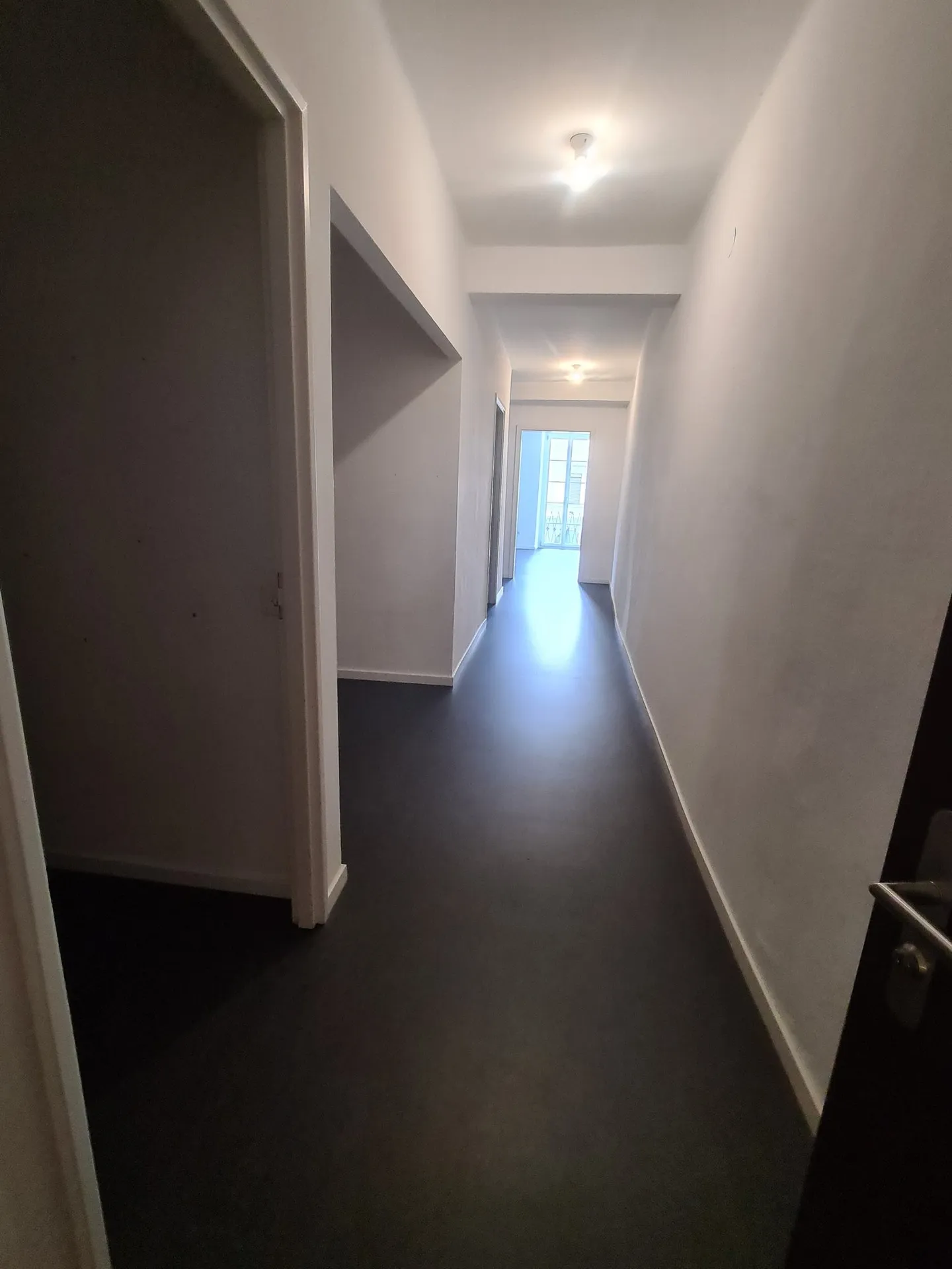 Espaces de bureau - Photo 2 sur 11