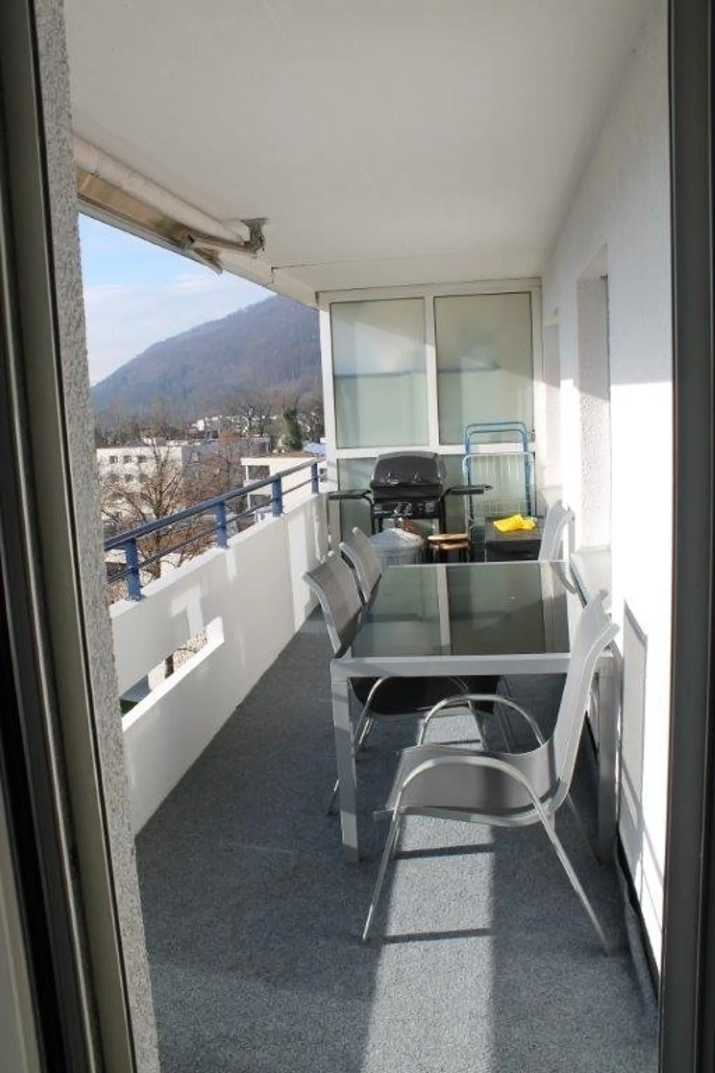 Bel appartement lumineux de 3 pièces avec balcon, au cinquième étage - Photo 9 sur 14