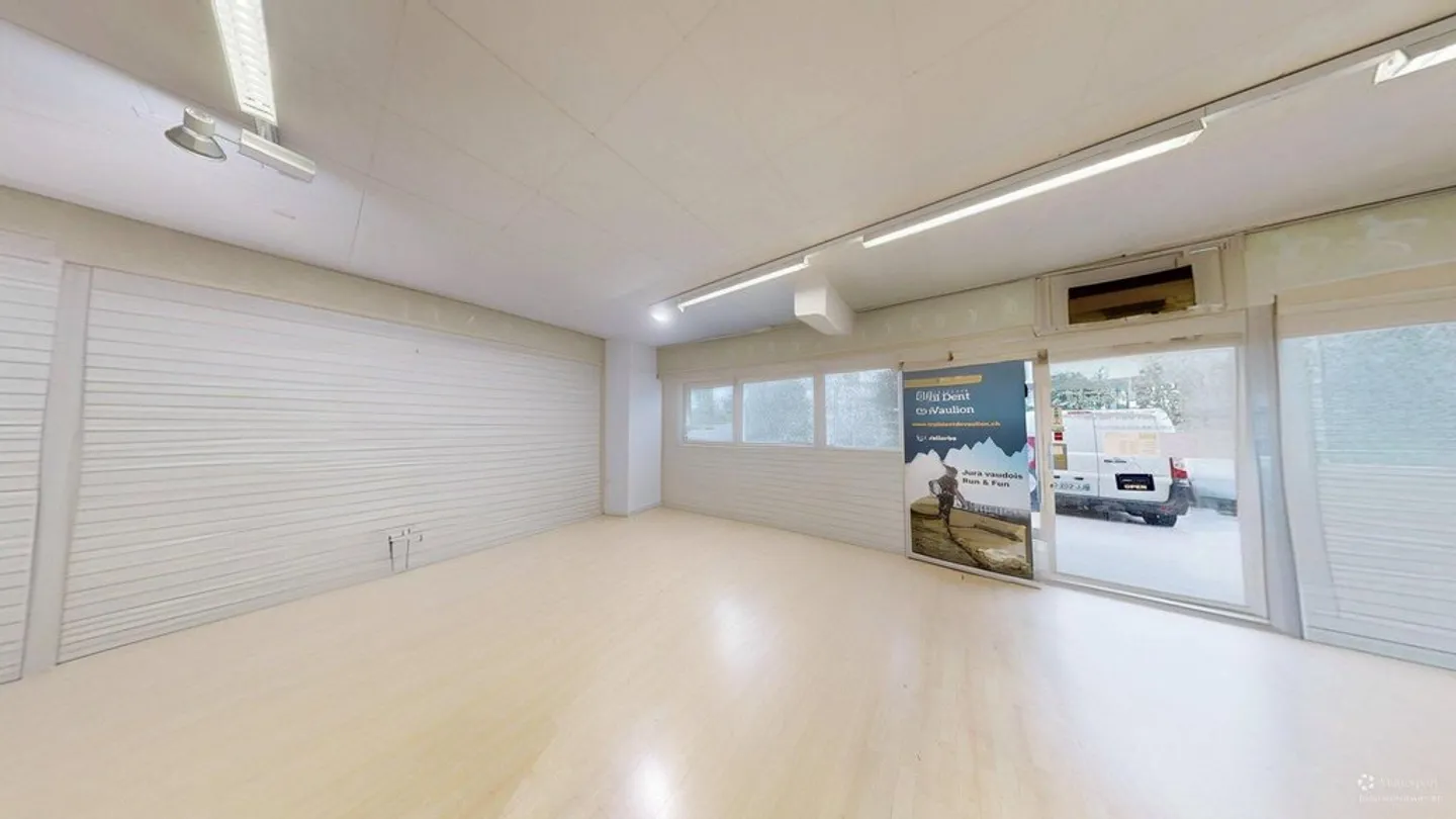 Negozio in affitto - Foto 2 di 8