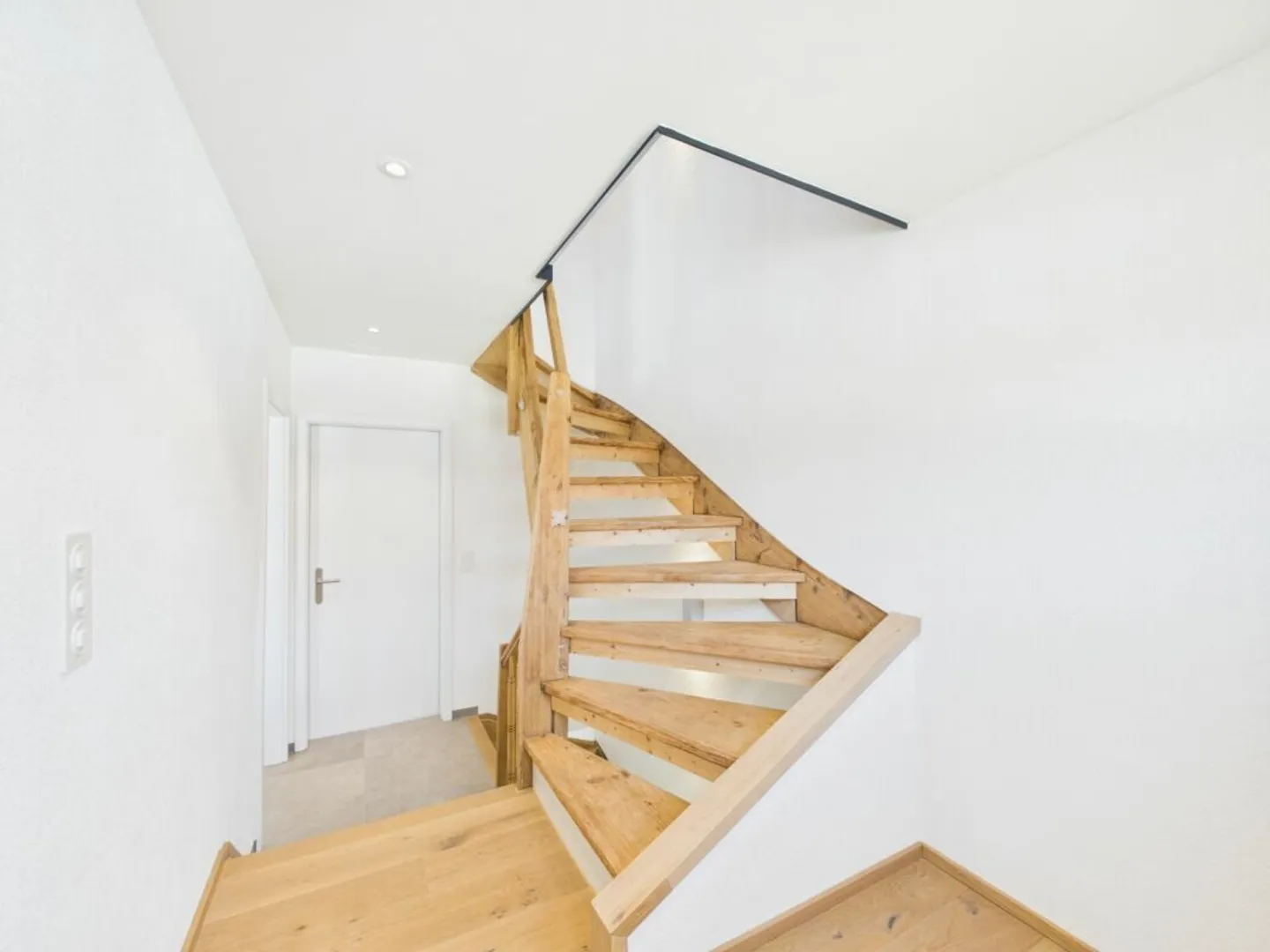 Maison de ville moderne - maison de rangée rénovée avec style à Olten - Photo 15 sur 24