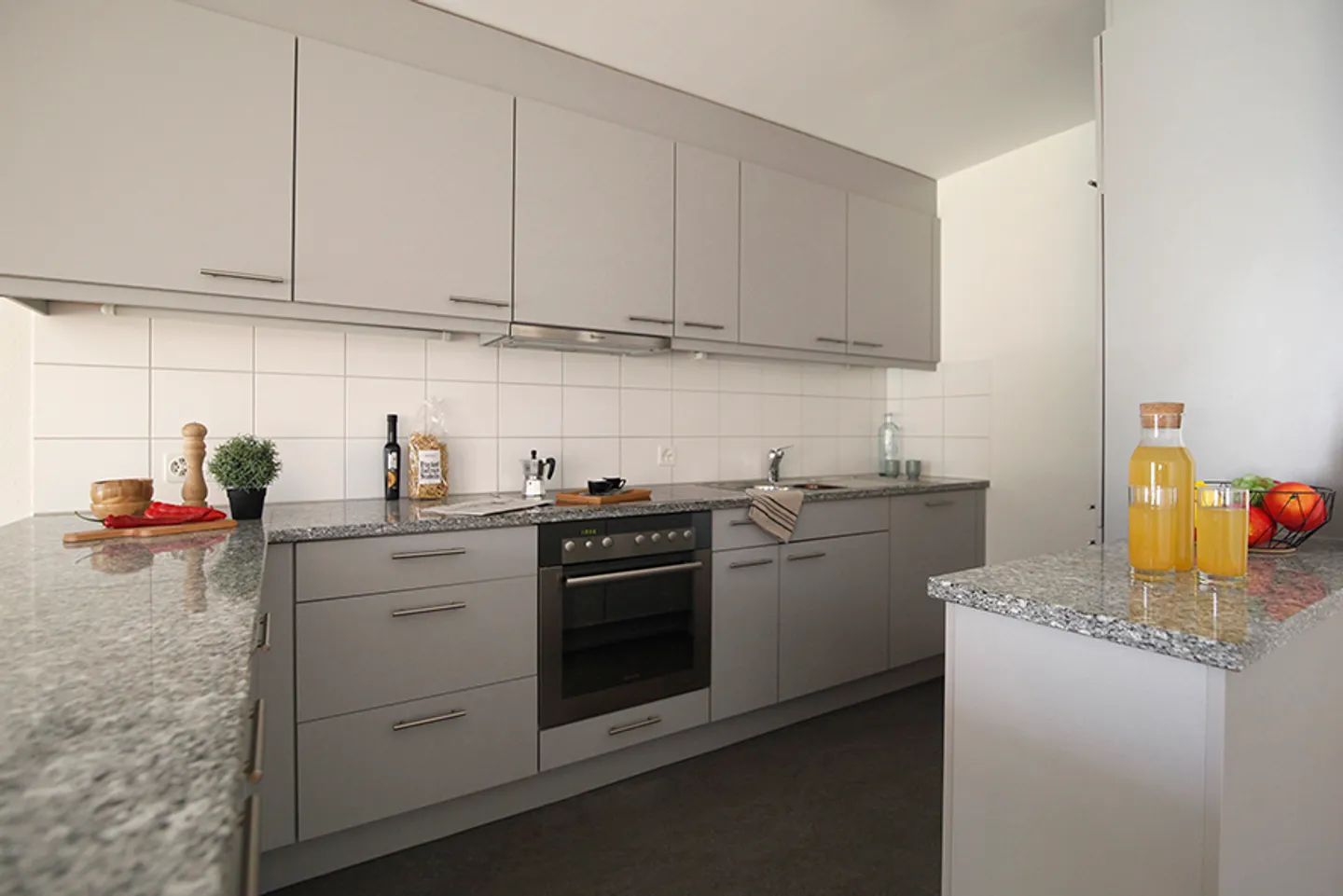 Appartement moderne de 4,5 pièces dans un quartier résidentiel calme ! - Photo 4 sur 7