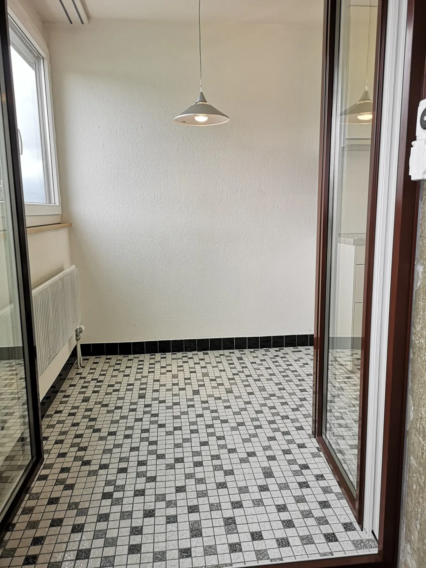 A vendre à Delémont : appartement 3.5 pièces, avec garage privé, vue sur la ville - Foto 12 von 28