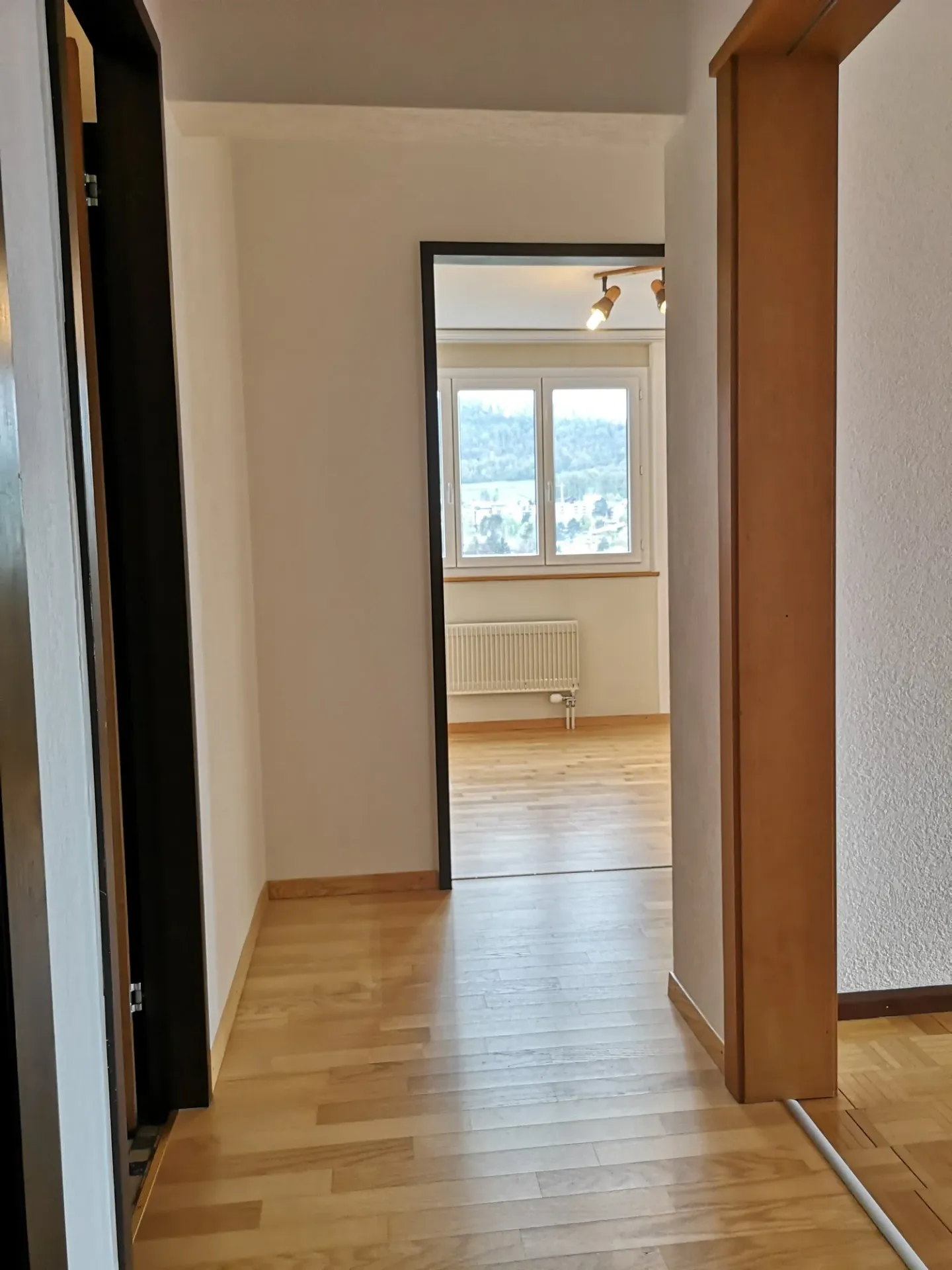 A vendre à Delémont : appartement 3.5 pièces, avec garage privé, vue sur la ville - Foto 15 von 28