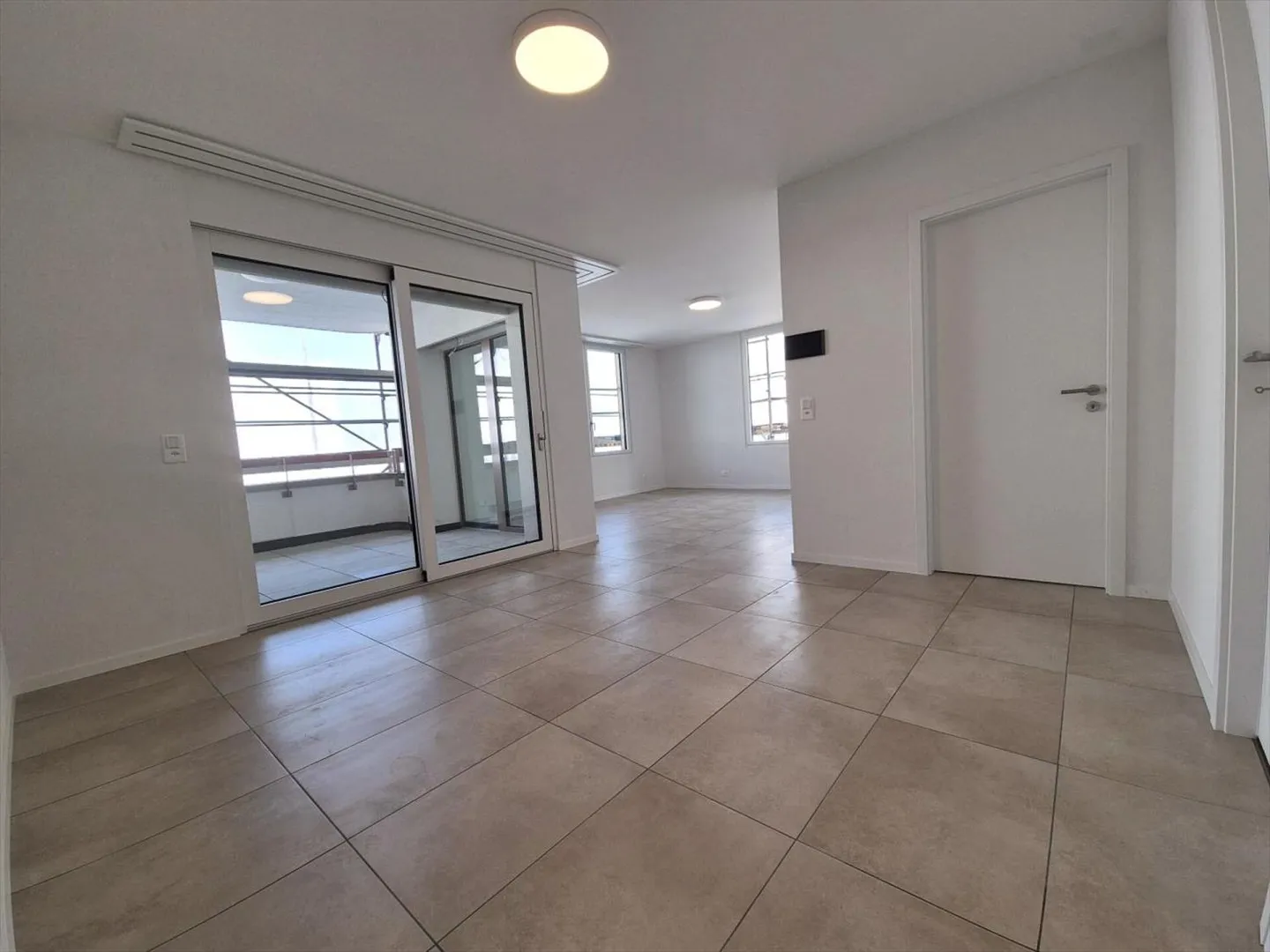 2.5 Room Apartment - Photo 1 of 11
