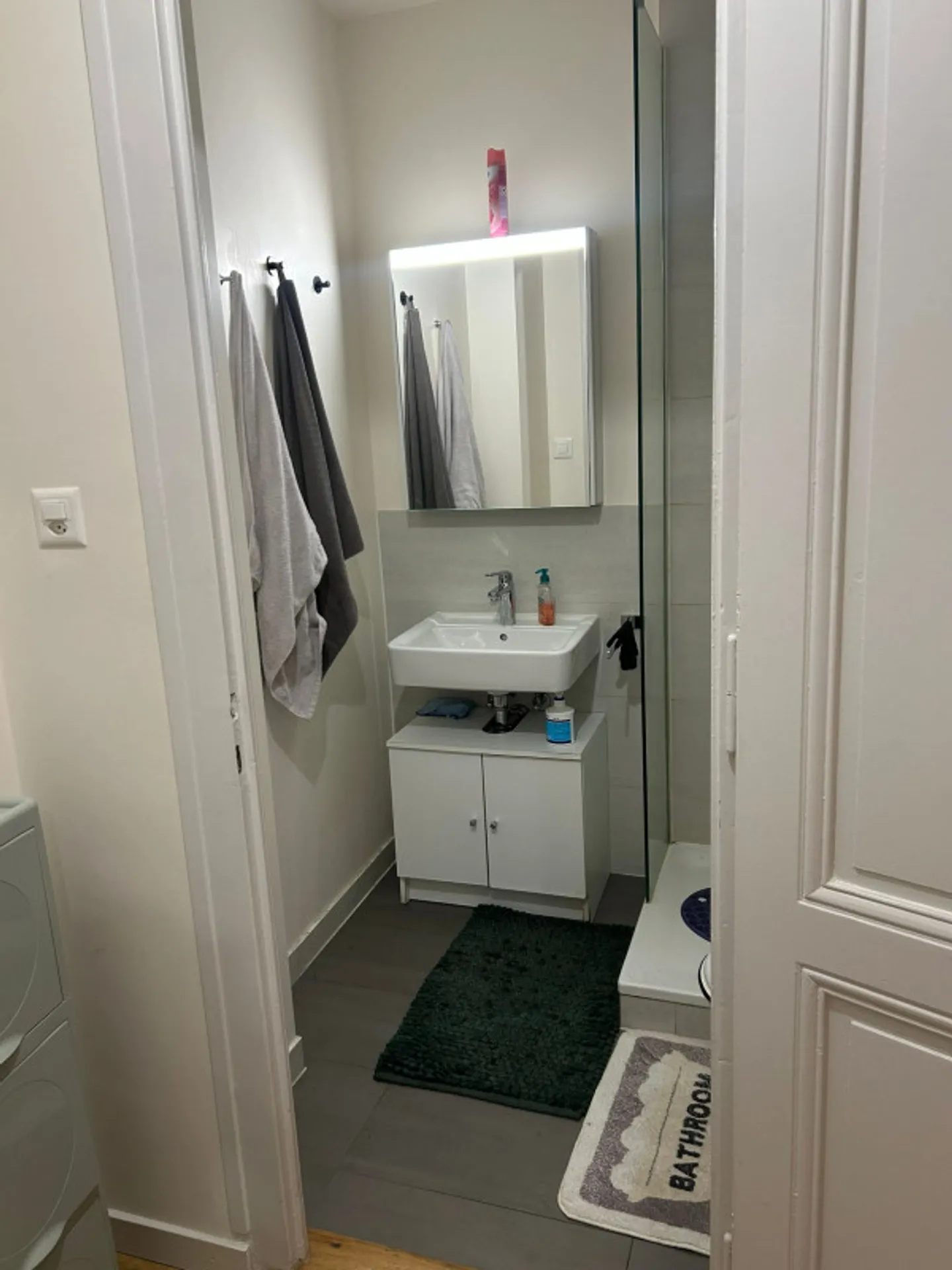 ESCLUSIVITÀ: Incantevole appartamento con 2 stanze a Plainpalais! - Foto 6 di 7