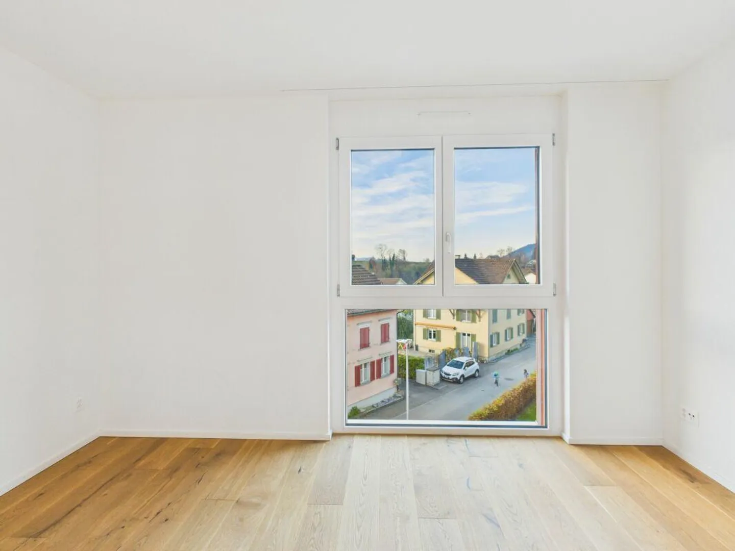 Moderne Attika mit grosser Terrasse und Ausblick - Foto 10 von 19