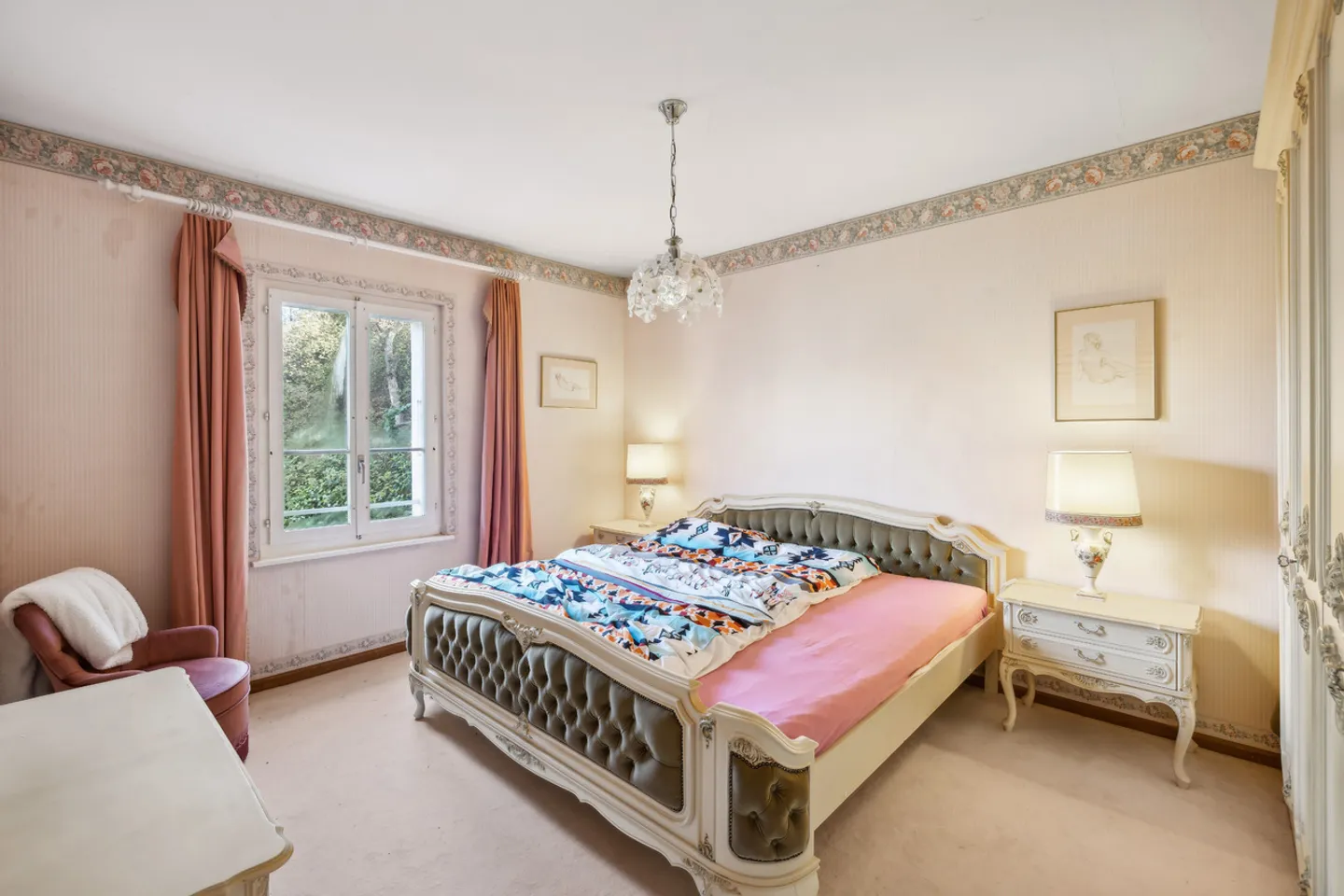 Elegant Villa in the Heart of Nature, Just a Stone's Throw from Sion - Photo 6 of 9