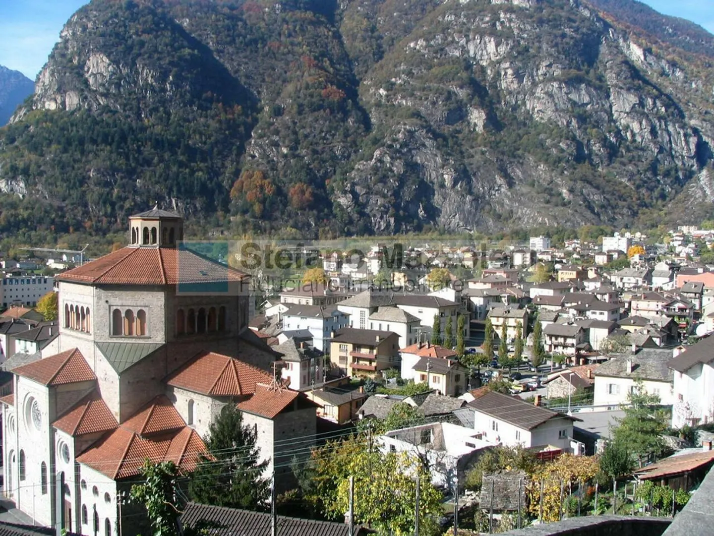 BIASCA - VENDO stabile in locazione - redditività CP 18 % - Foto 1 di 5