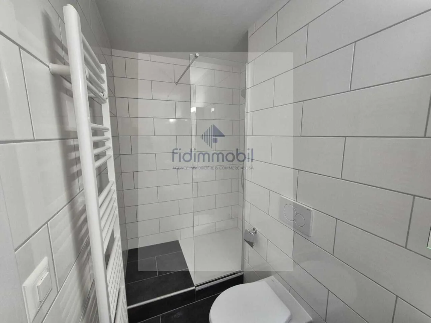 Studio moderne à La Chaux-de-Fonds - Photo 2 sur 6