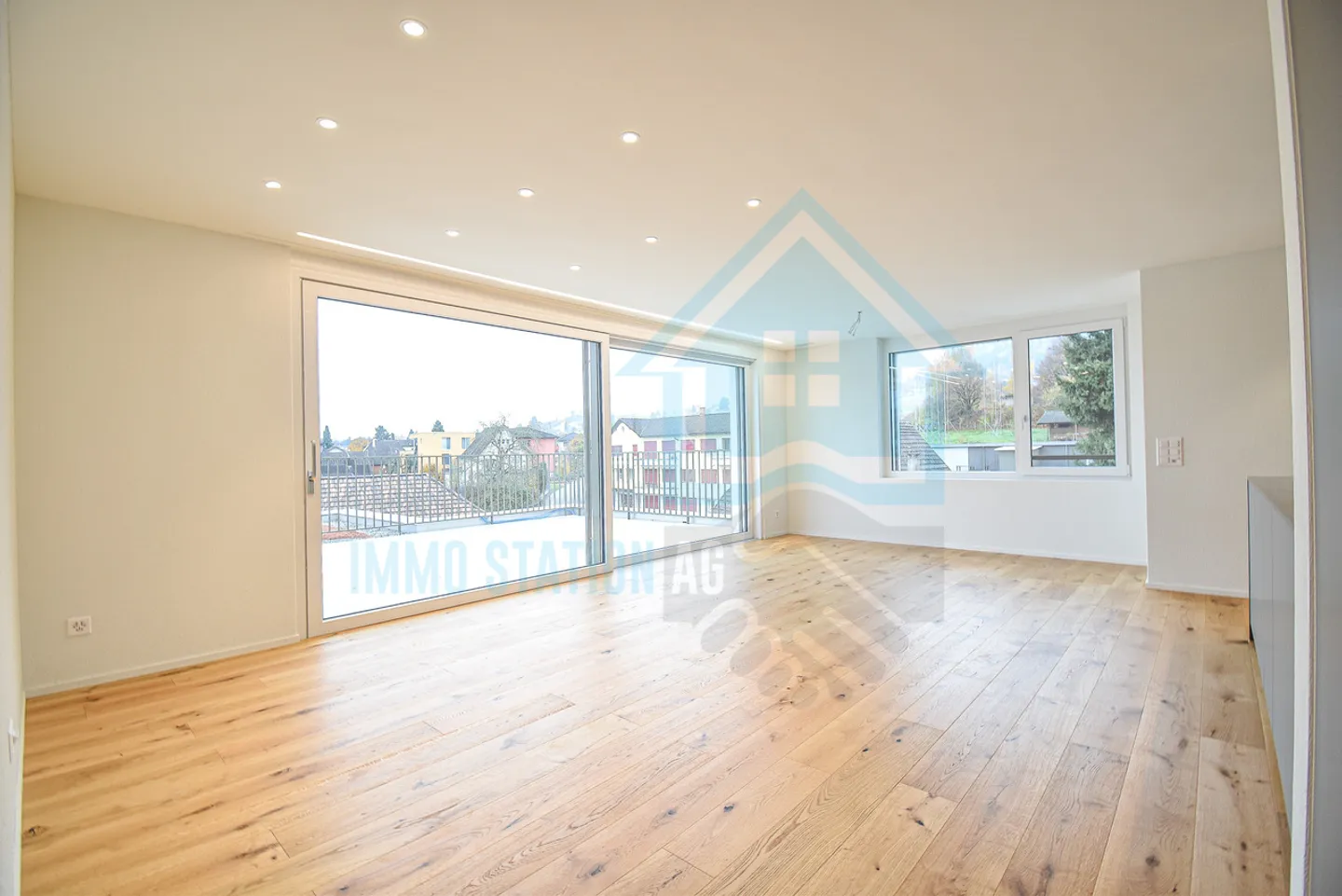 Stylish Attic Apartment in Zurich - Photo 3 of 15