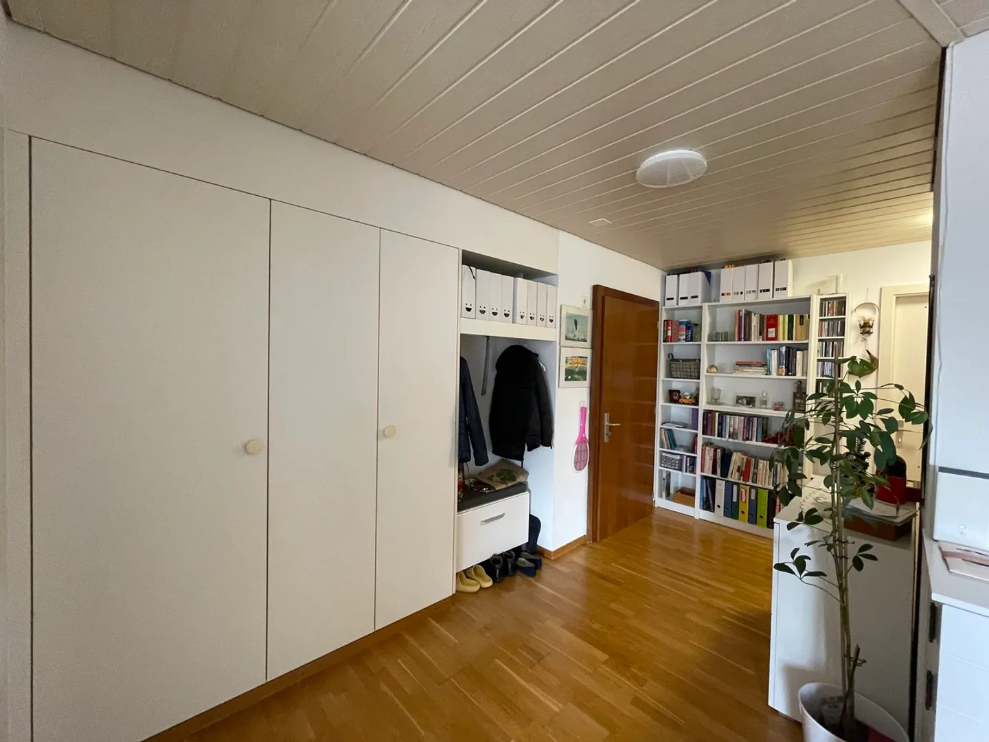 Spacious 3.5-room apartment with balcony - Photo 3 of 8
