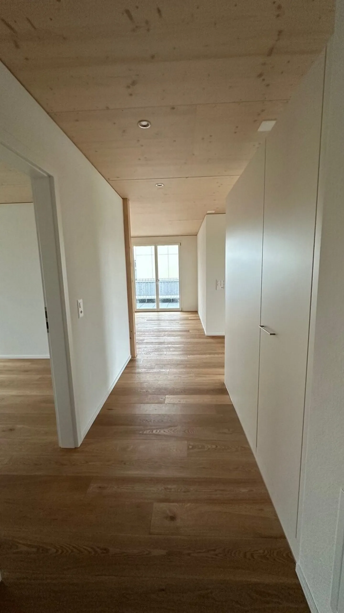 Moderno appartamento di nuova costruzione (piano terra) in posizione centrale vicino alla stazione - Foto 5 di 7