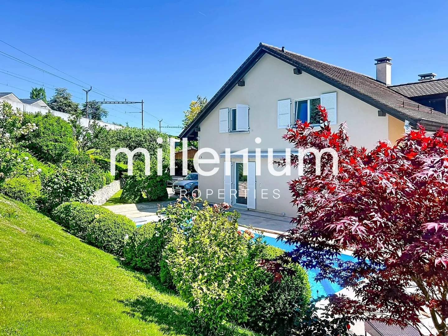 Magnifica villa con piscina a Crans vicino a Céligny - Foto 2 di 21