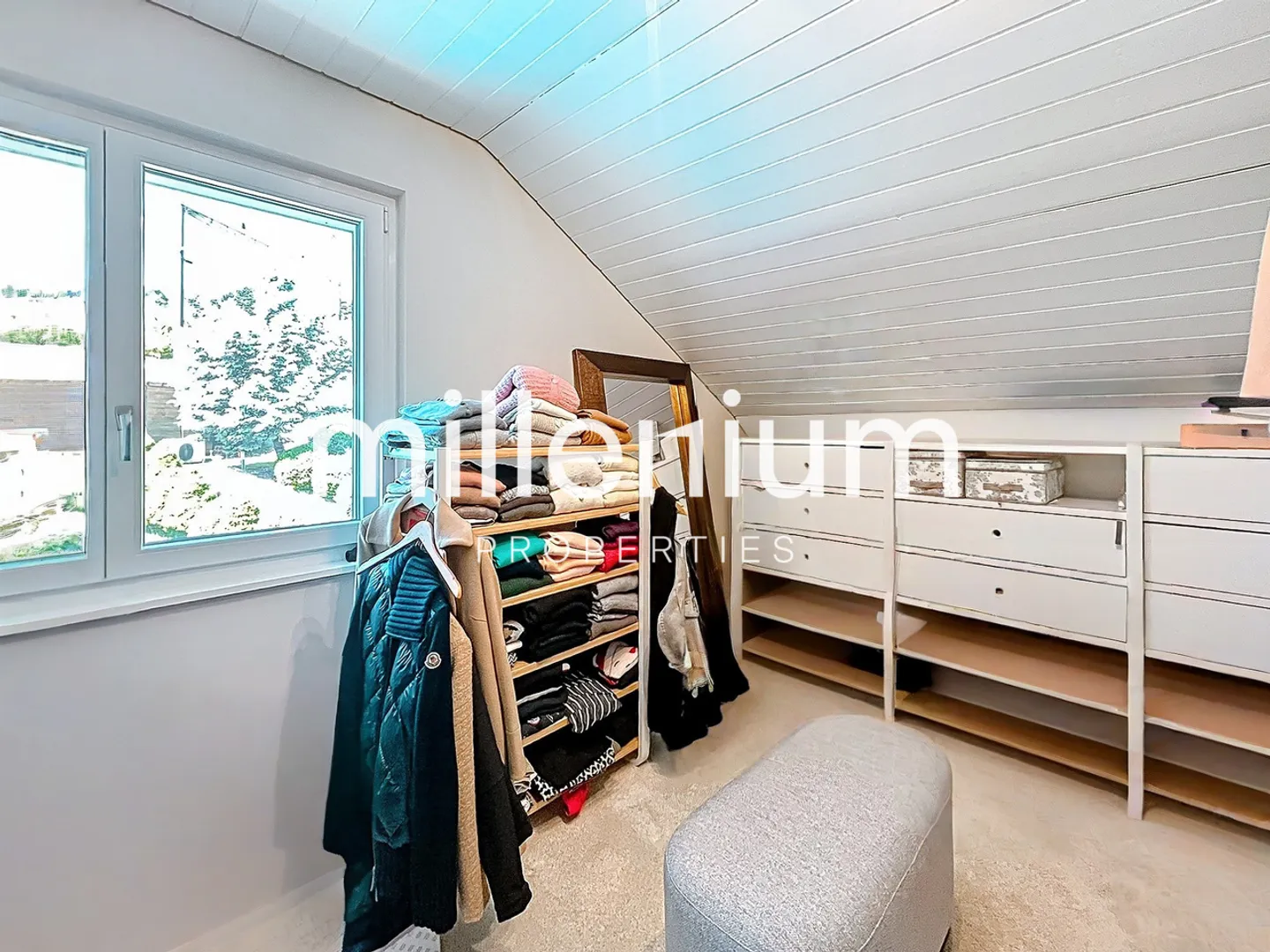 Magnifica villa con piscina a Crans vicino a Céligny - Foto 13 di 21