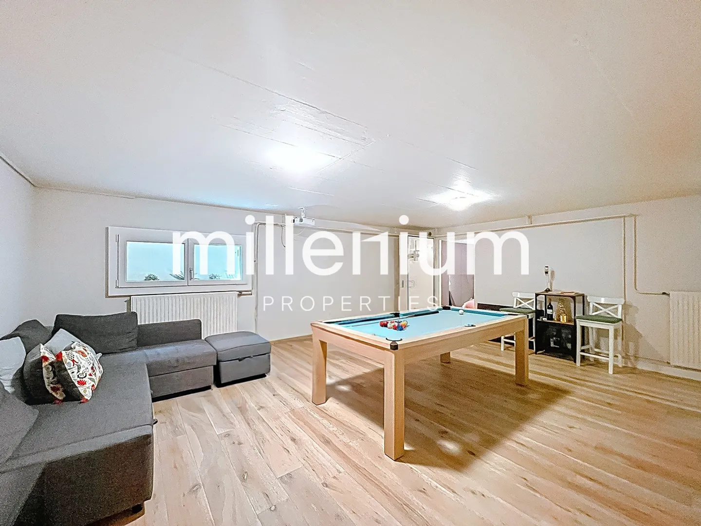 Magnifica villa con piscina a Crans vicino a Céligny - Foto 17 di 21