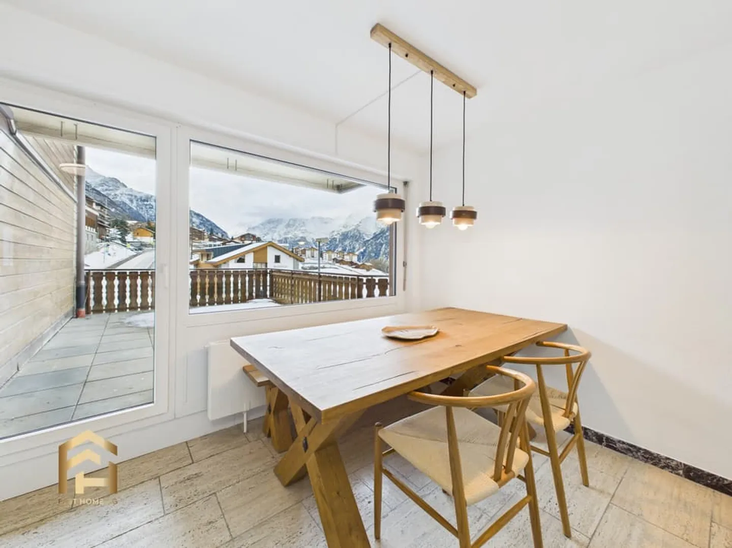 Appartement 3.5 pièces à Grächen avec balcon magnifique et vue dégagée - Photo 3 sur 13