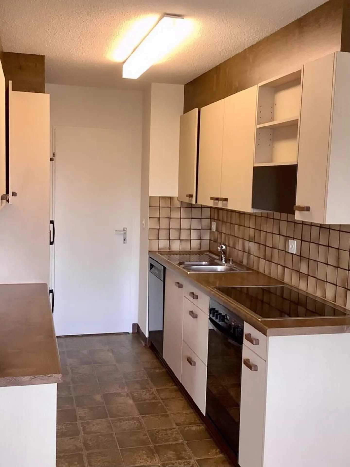 Appartement lumineux 3.5 pièces - Photo 2 sur 8