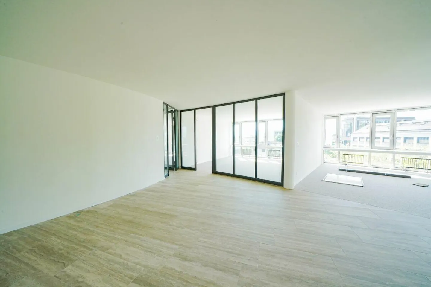Top Commercial Space at Sonnenplatz: Flexibility on 189 m² - Photo 7 of 11