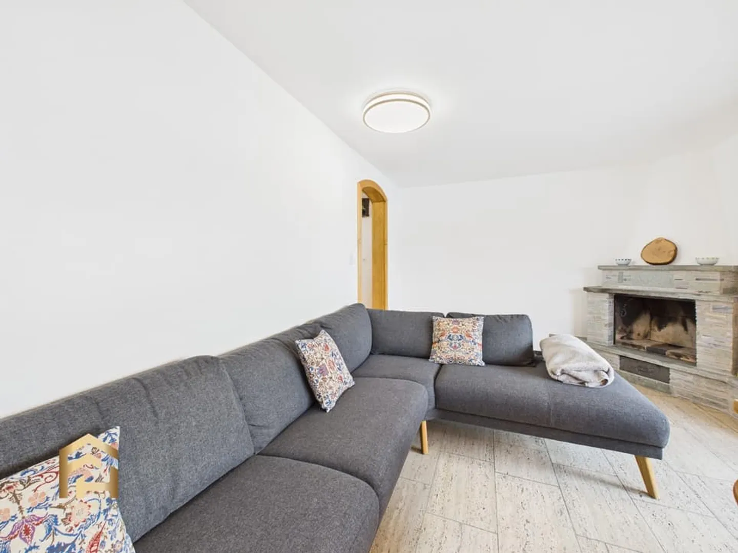 Appartement 3.5 pièces à Grächen avec balcon magnifique et vue dégagée - Photo 2 sur 13