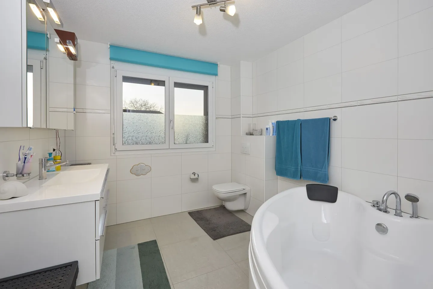 Sunny 4.5-room apartment with balcony 28 m2 - Photo 11 of 18