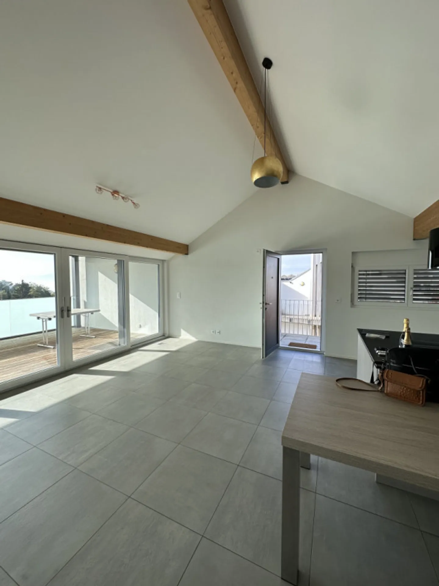 Wunderschöne 3,5 Zimmer mit großer Terrasse - Rte d'Oron 33o, 1010 Lausanne - Foto 2 von 10