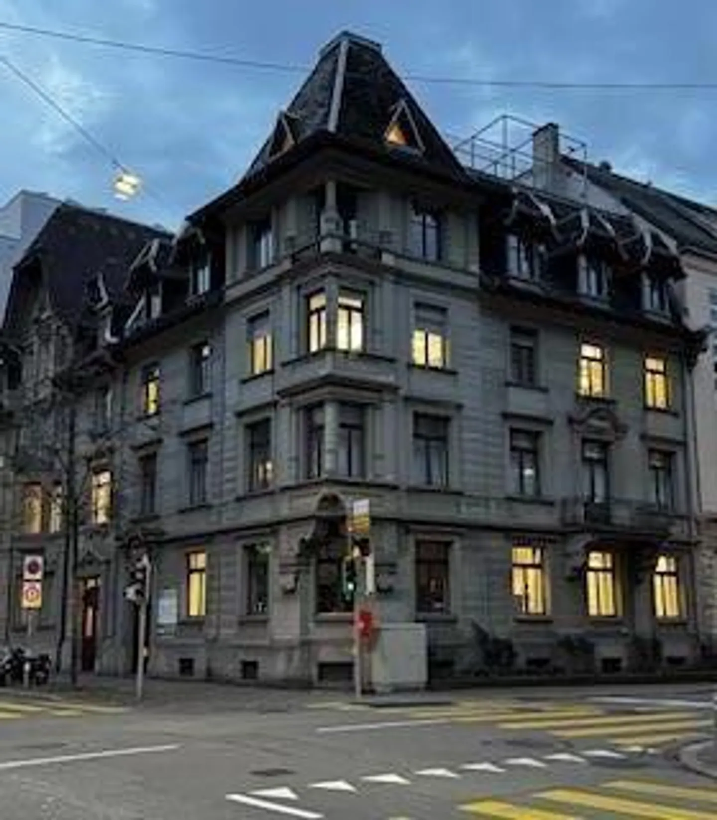 IN POSIZIONE STRATEGICA, vicino a Bellevue e al Lago di Zurigo - Foto 1 di 1