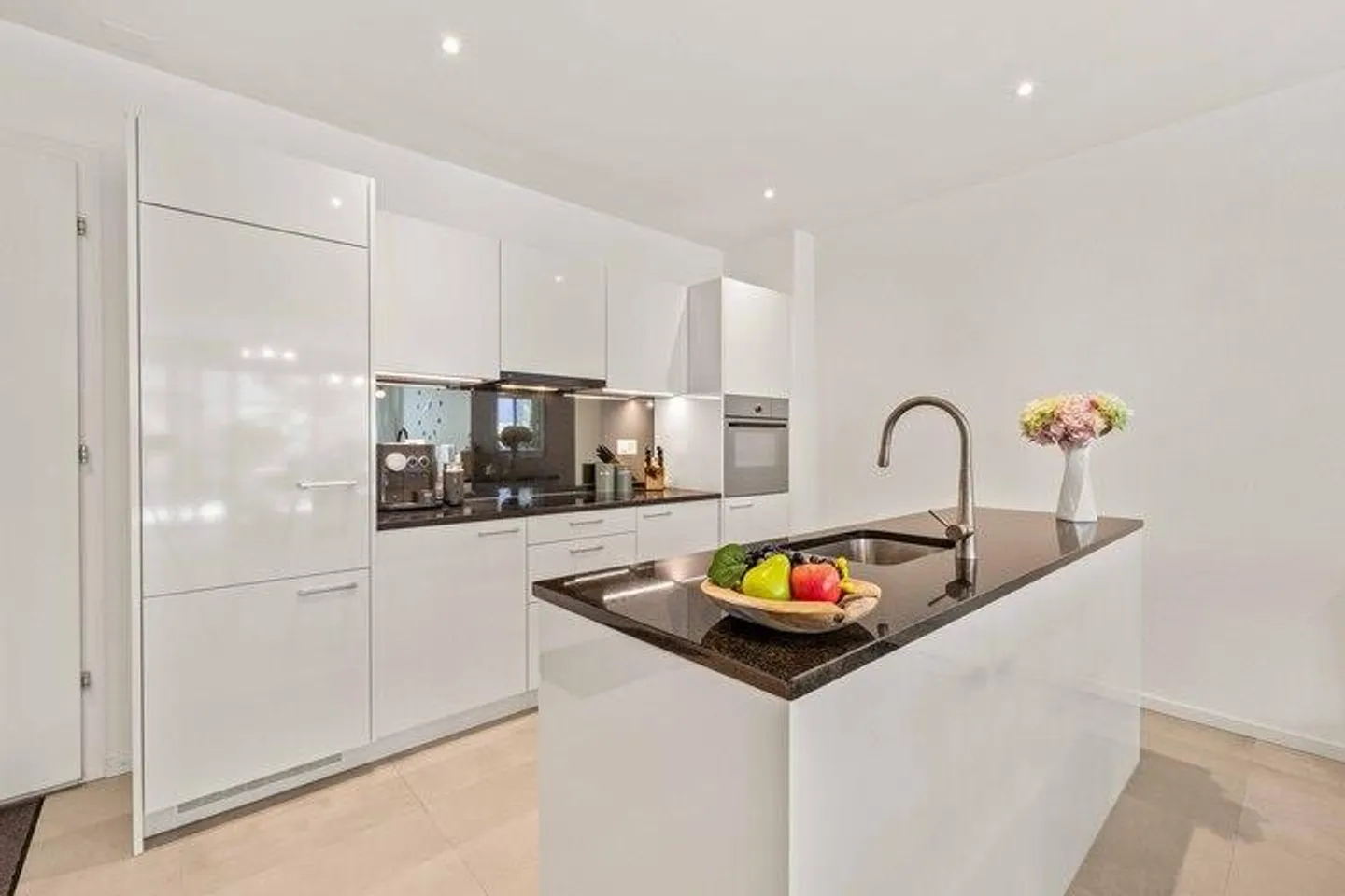 Appartamento in vendita - Foto 2 di 8