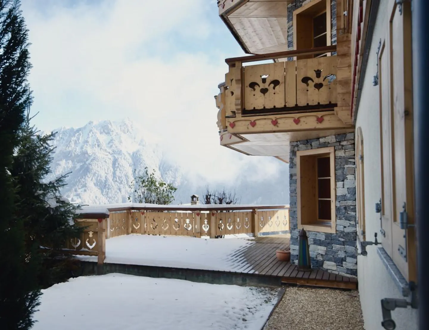 Appartement dexception 3,5 pièces - un balcon sur les Alpes - Photo 2 of 11