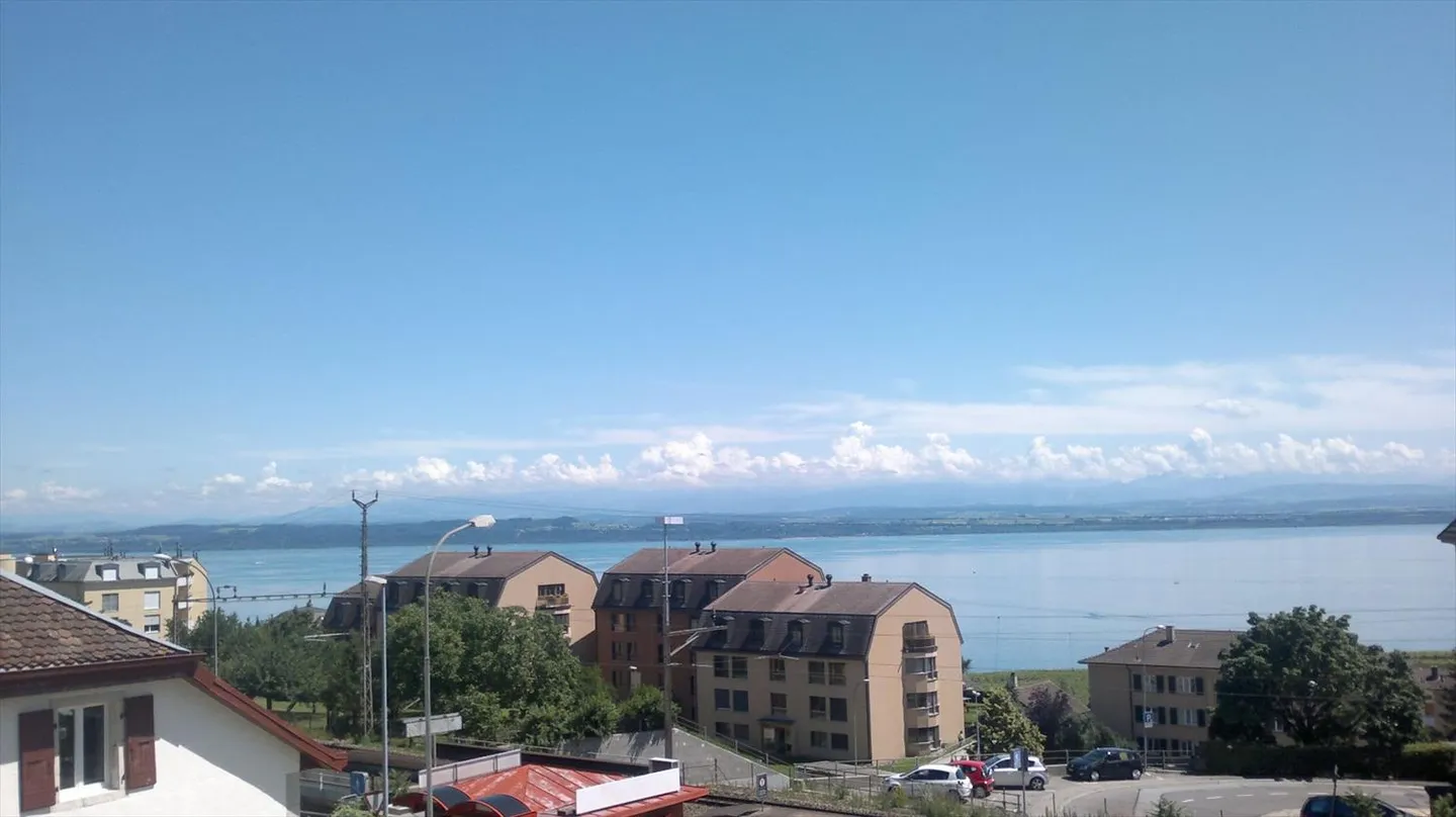 Appartement de 4 pièces avec vue sur le lac et les Alpes - Photo 1 sur 13