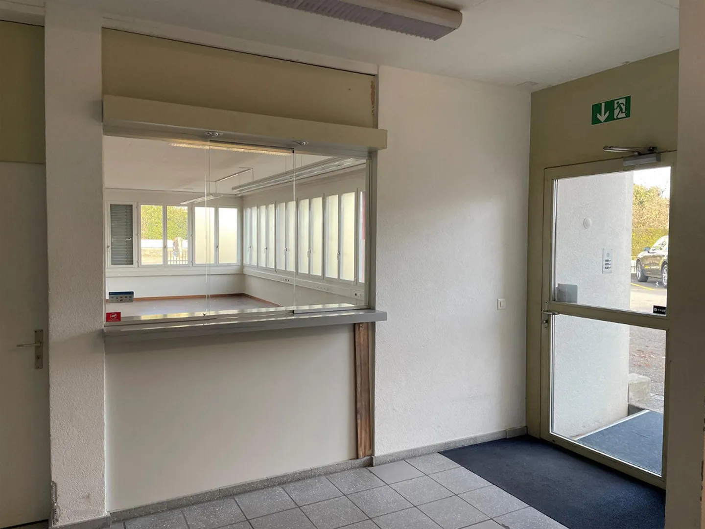 Commercial space for rent in Horn - Photo 3 of 9