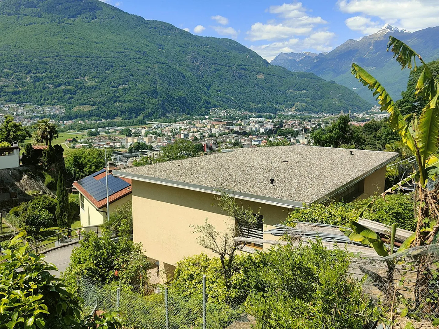Single-family house with garden, on a hill in Giubiasco - Photo 4 of 19