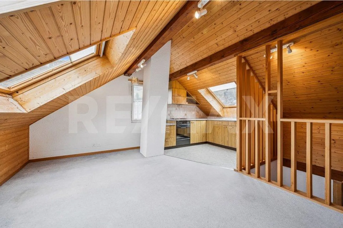 Teilrenoviertes Mehrfamilienhaus mit viel Potential - Foto 7 von 13