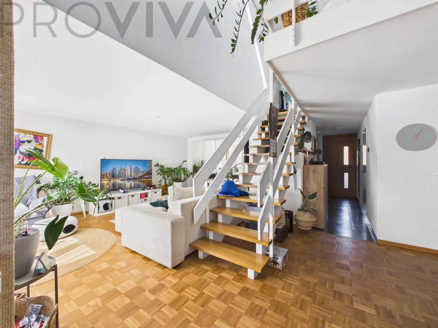 Ampia casa angolare nel verde - ideale per le famiglie - Foto 5 di 9