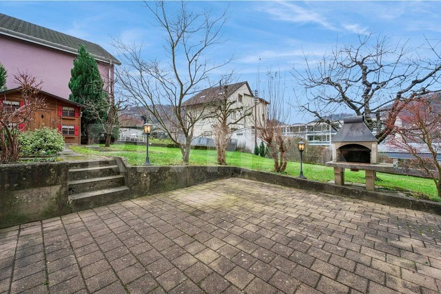 Teilrenoviertes Mehrfamilienhaus mit viel Potential - Foto 9 von 13