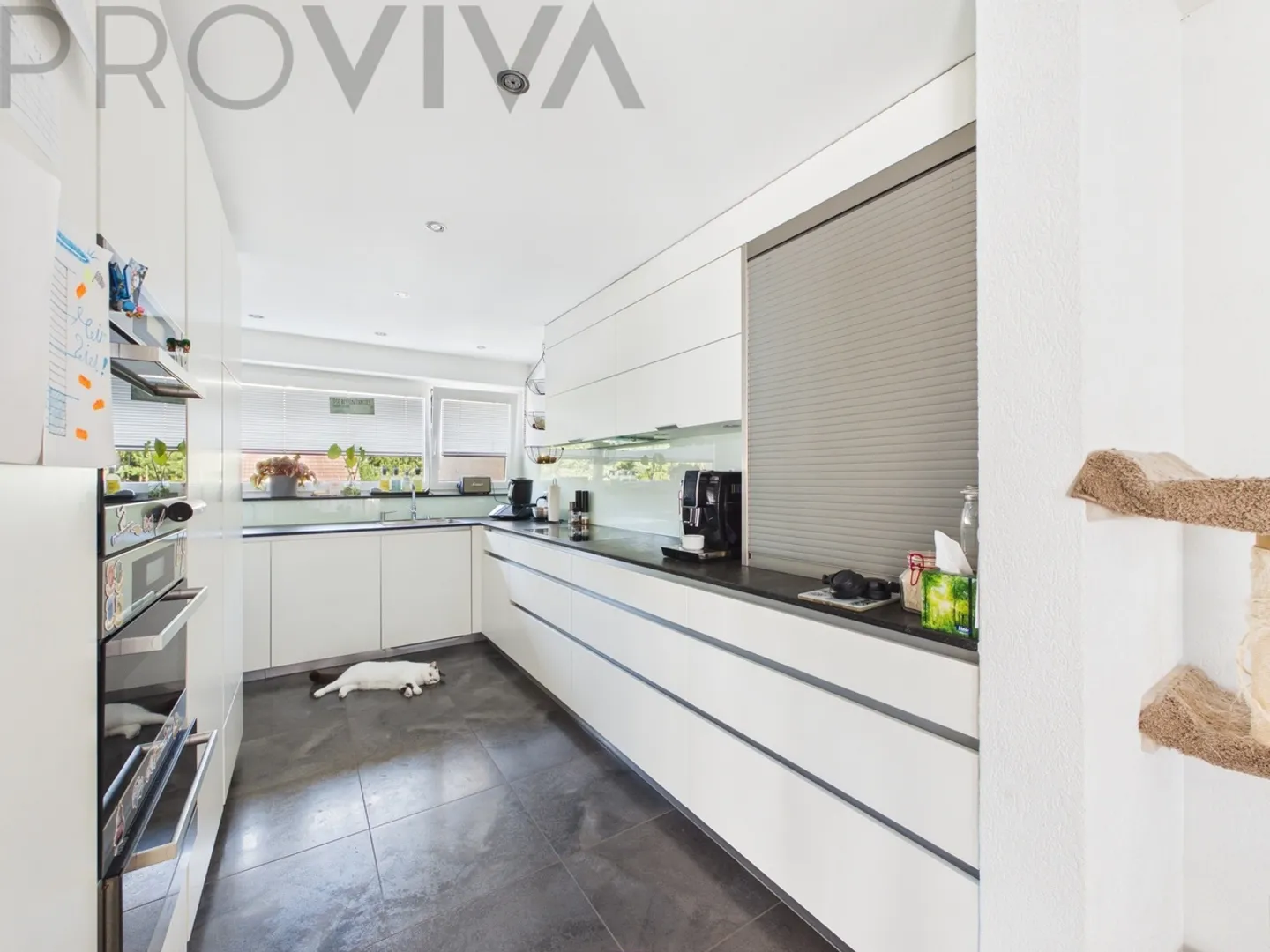 Ampia casa angolare nel verde - ideale per le famiglie - Foto 6 di 9