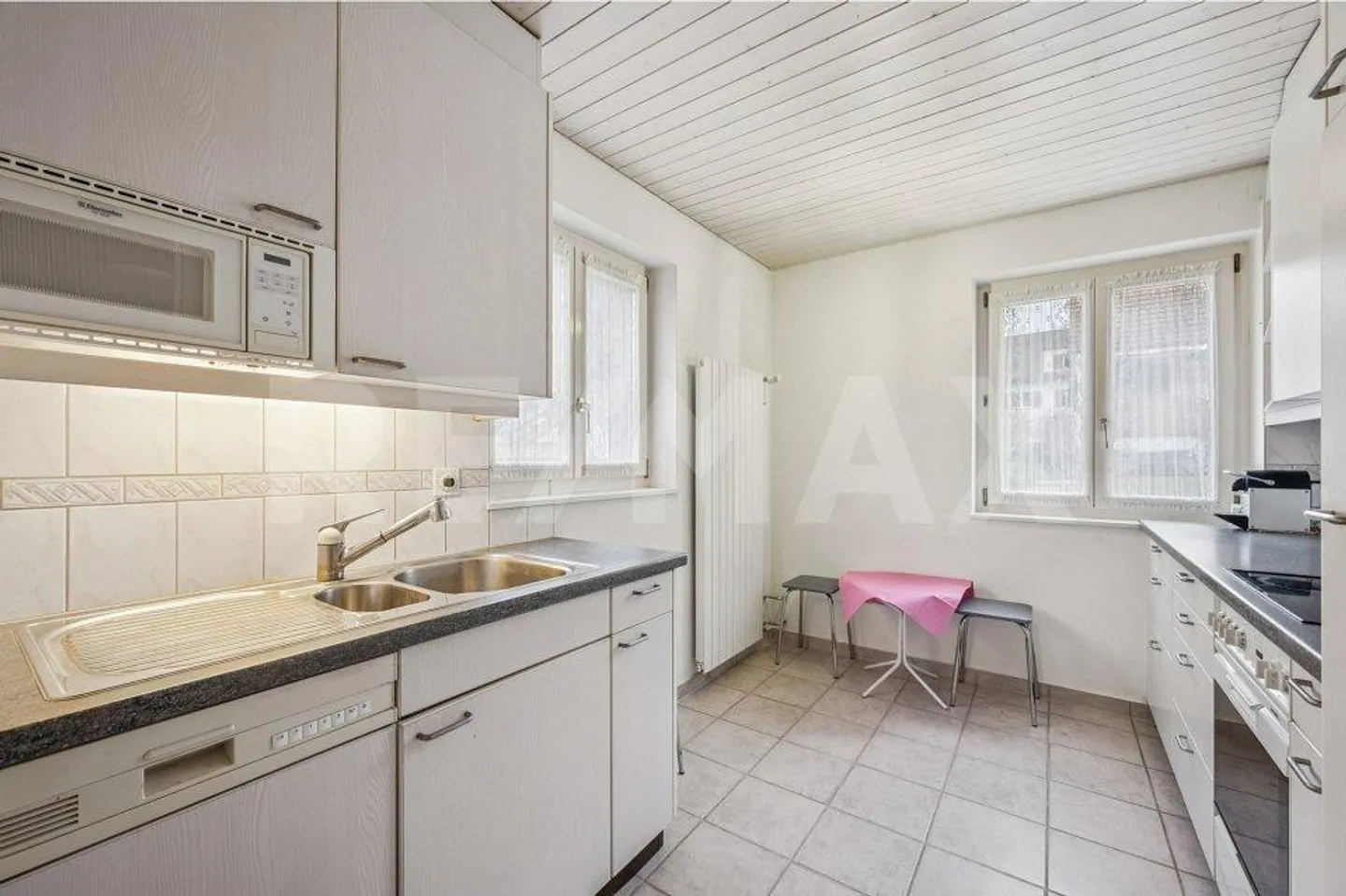 Teilrenoviertes Mehrfamilienhaus mit viel Potential - Foto 13 von 13