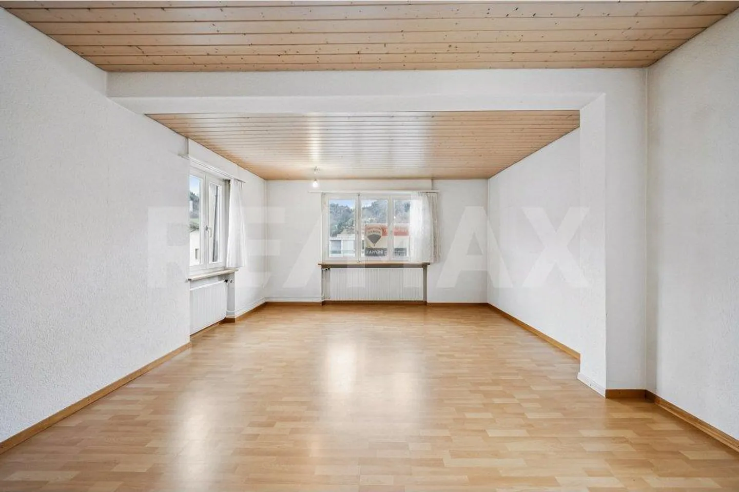 Teilrenoviertes Mehrfamilienhaus mit viel Potential - Foto 6 von 13