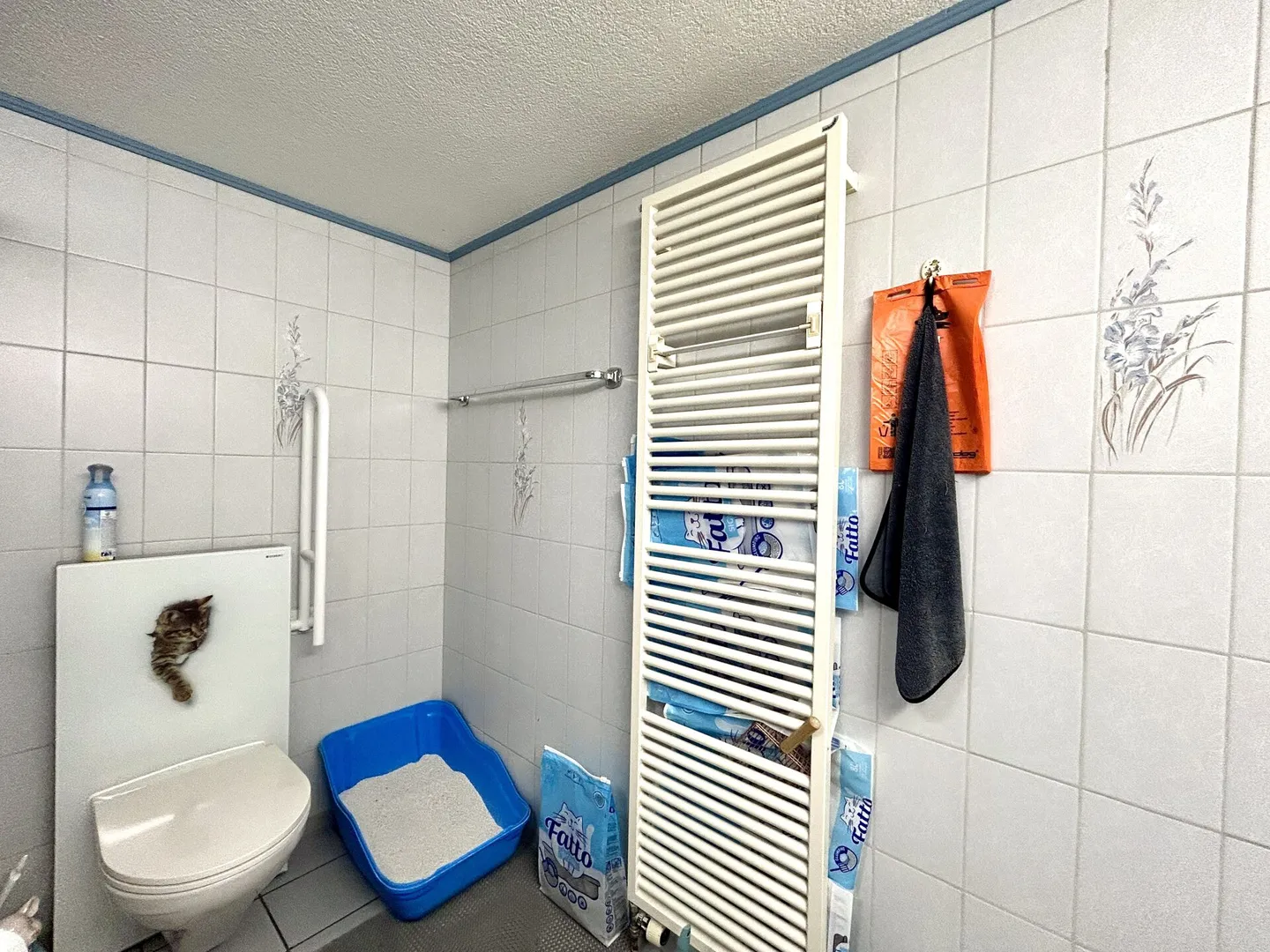 Maison individuelle modernisée avec extension neuve de haute qualité et 3 places de stationnement à Thörigen - Photo 17 sur 21