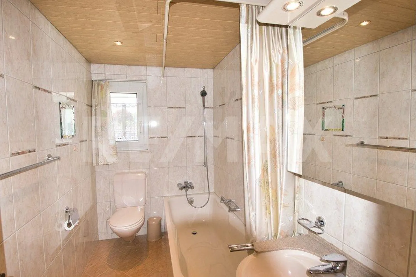 Votre propre maison avec jardin prête à emménager - Photo 5 sur 13
