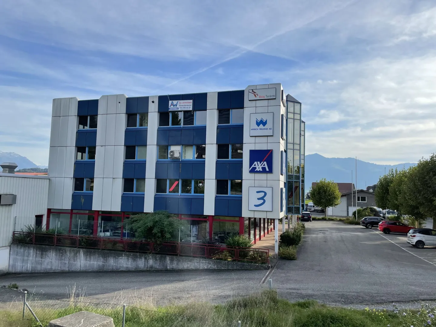 Locali commerciali rappresentativi in posizione privilegiata - Foto 3 di 8